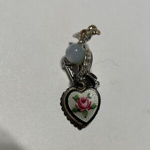 Elegant Silver Heart Pendant with Rose Design